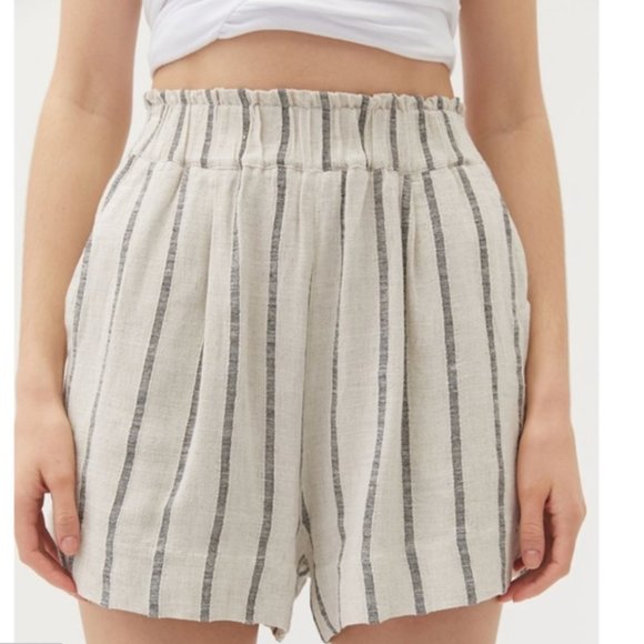 Urban Outfitters Pants - NWT urban outfitters high waist pull on shorts